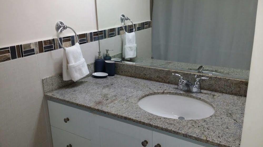 Kingsway New Kingston Guest Apartment II מראה חיצוני תמונה