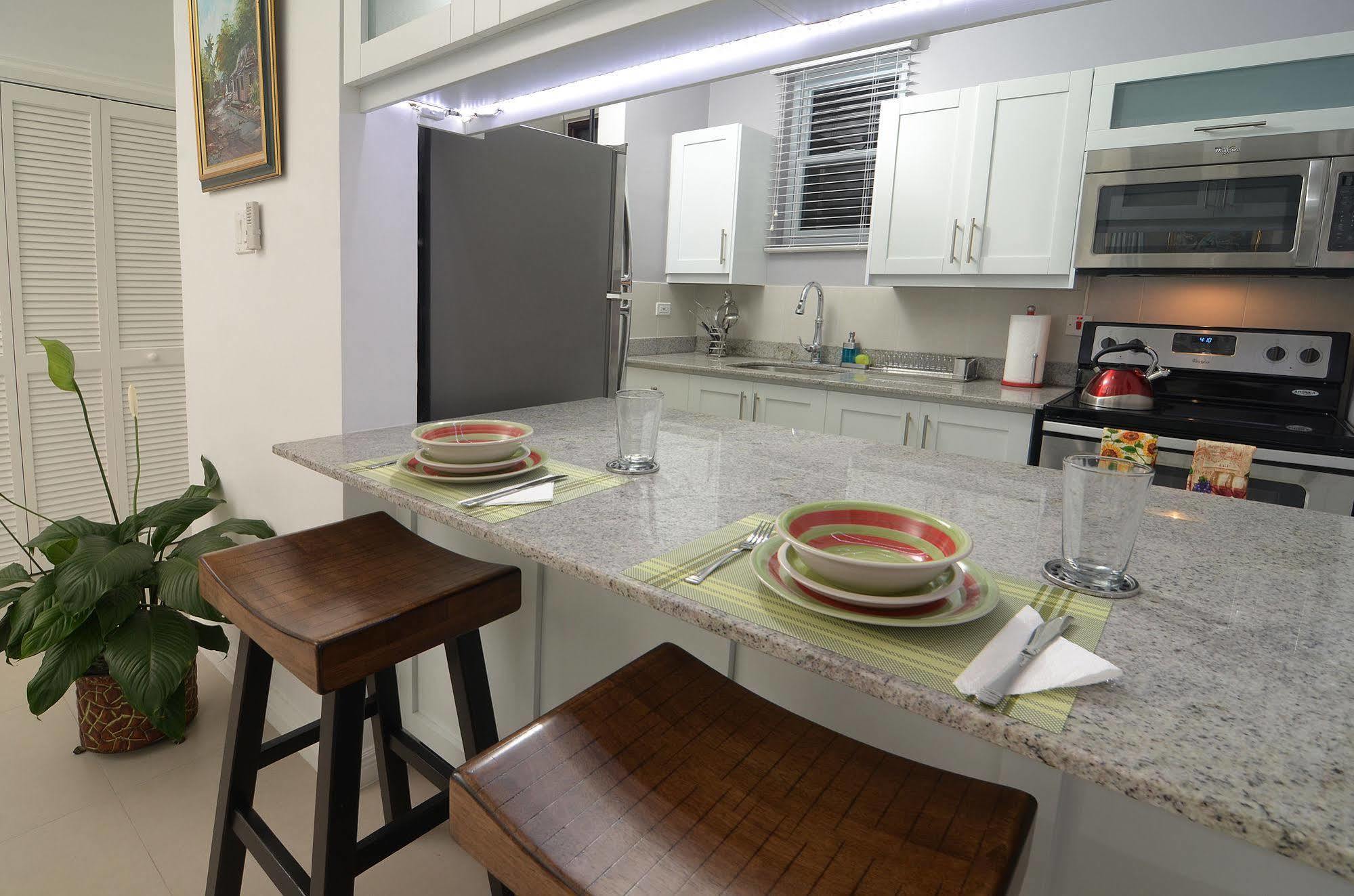 Kingsway New Kingston Guest Apartment II מראה חיצוני תמונה